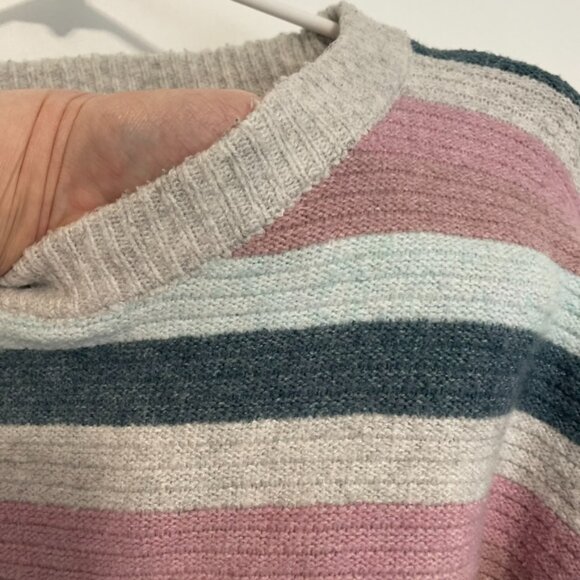 PINQUE STITCH FIX STITCHFIX Gray Mauve Pink Blue Striped Cropped Crop Sweater M - Picture 6 of 15